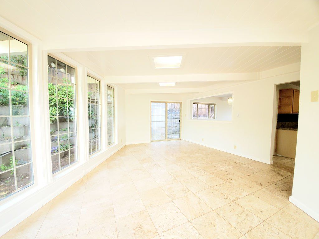 2745 Summit living room