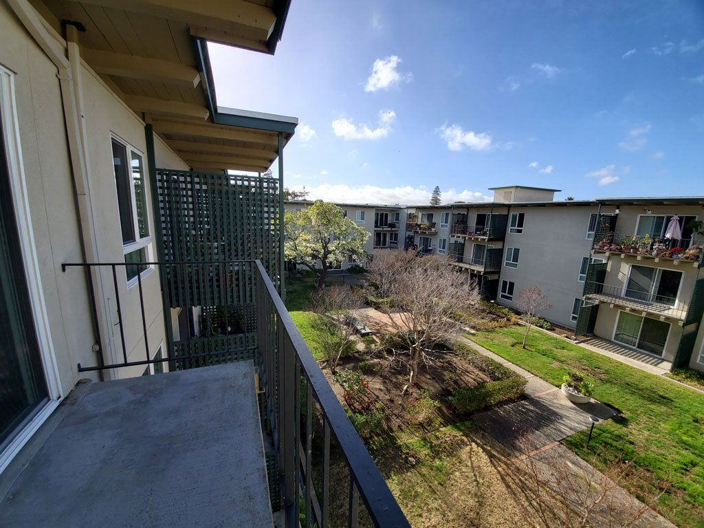 930 Peninsula San Mateo, Studio apartment, view from blacony