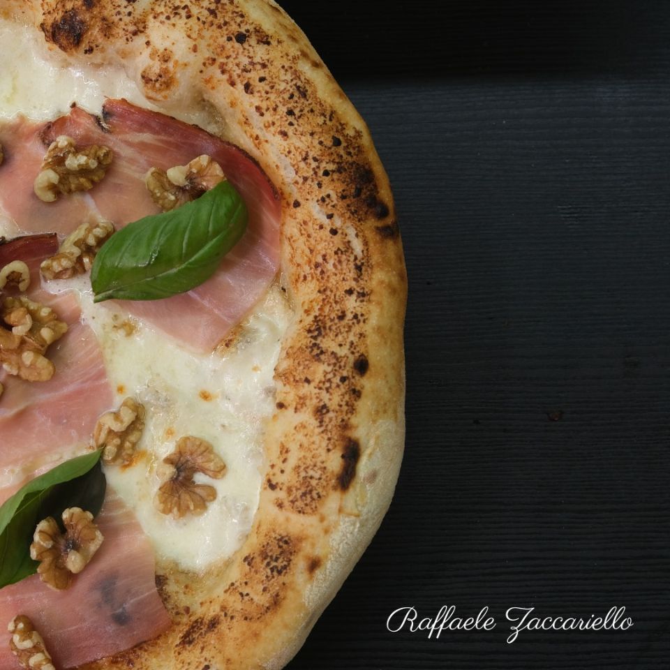 pizza con pistacchio e mortadella