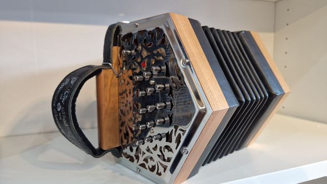 The Irish Concertina Company | The Clare Concertina