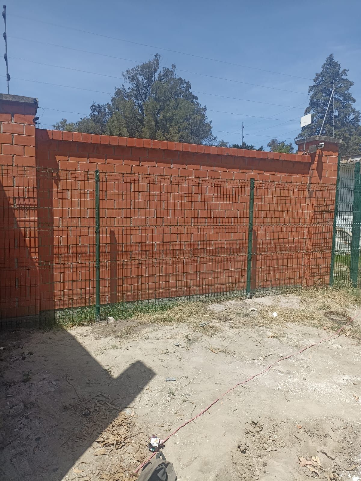 CERCAS Y ALAMBRADOS LUZ