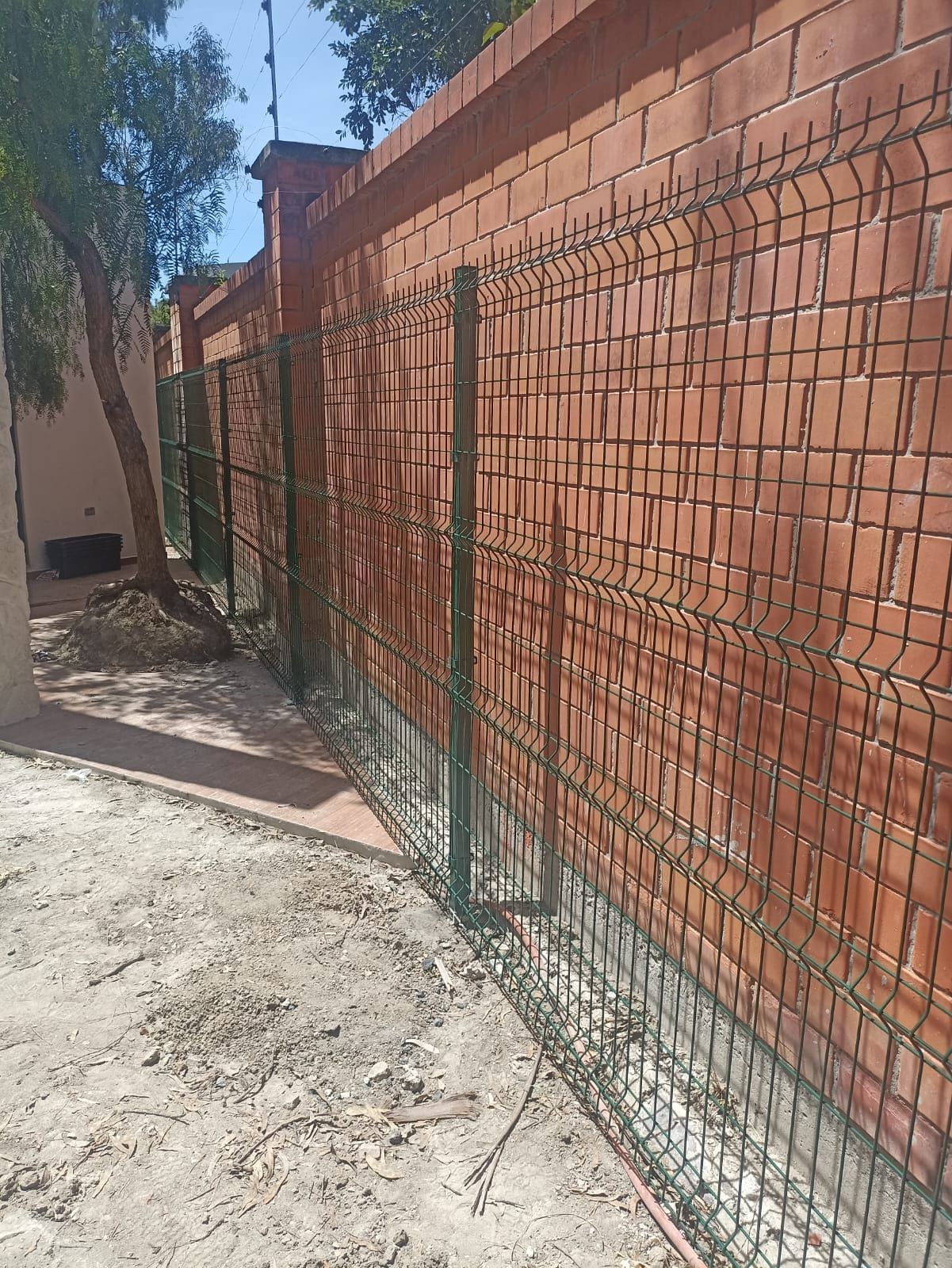 CERCAS Y ALAMBRADOS LUZ