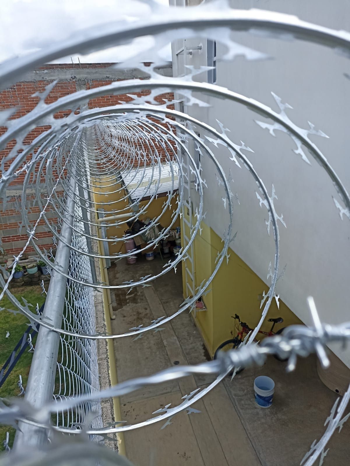 CERCAS Y ALAMBRADOS LUZ 