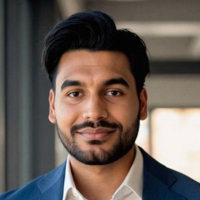 Zia Siddiqui Headshot