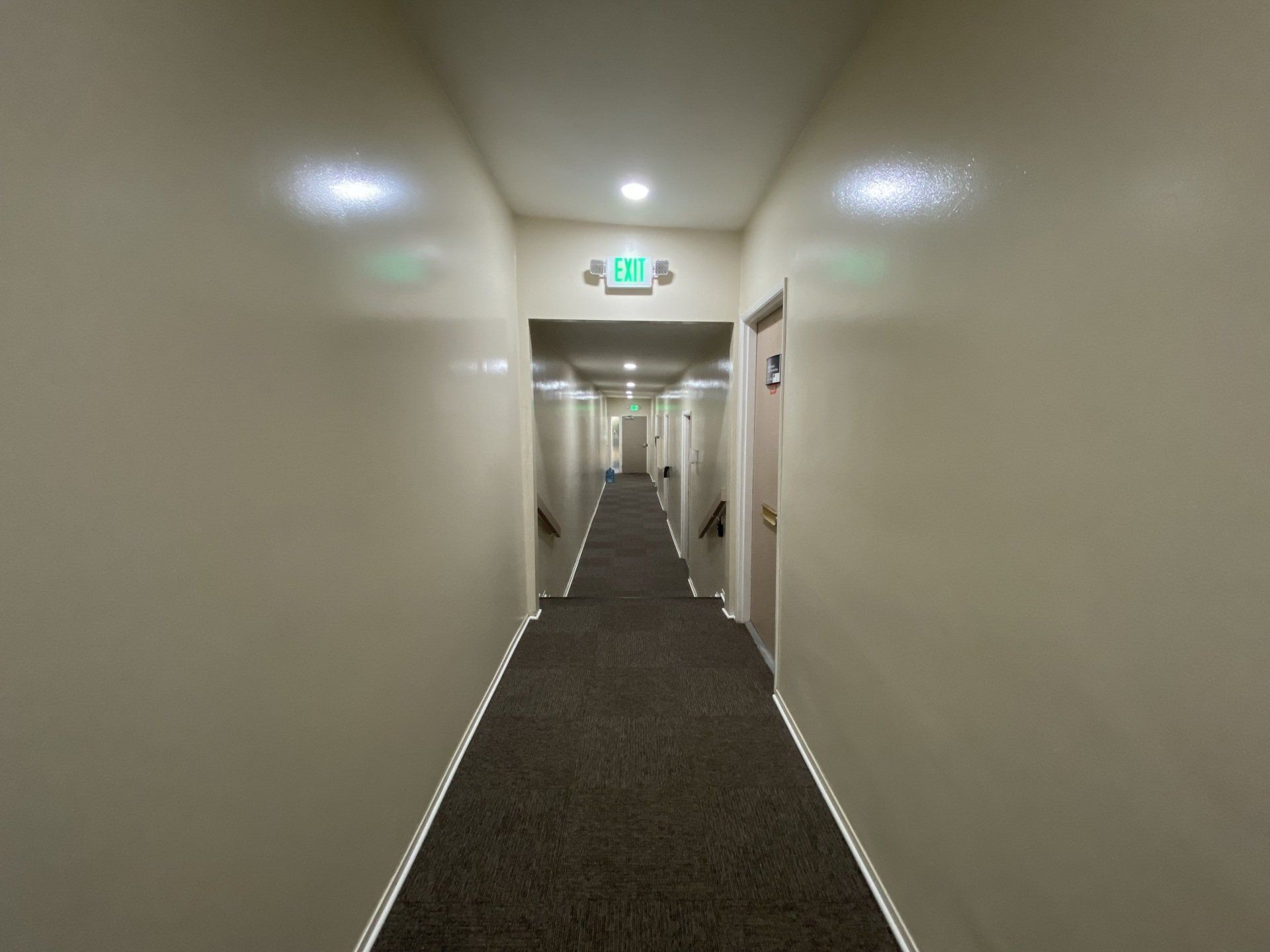 Hallwayv