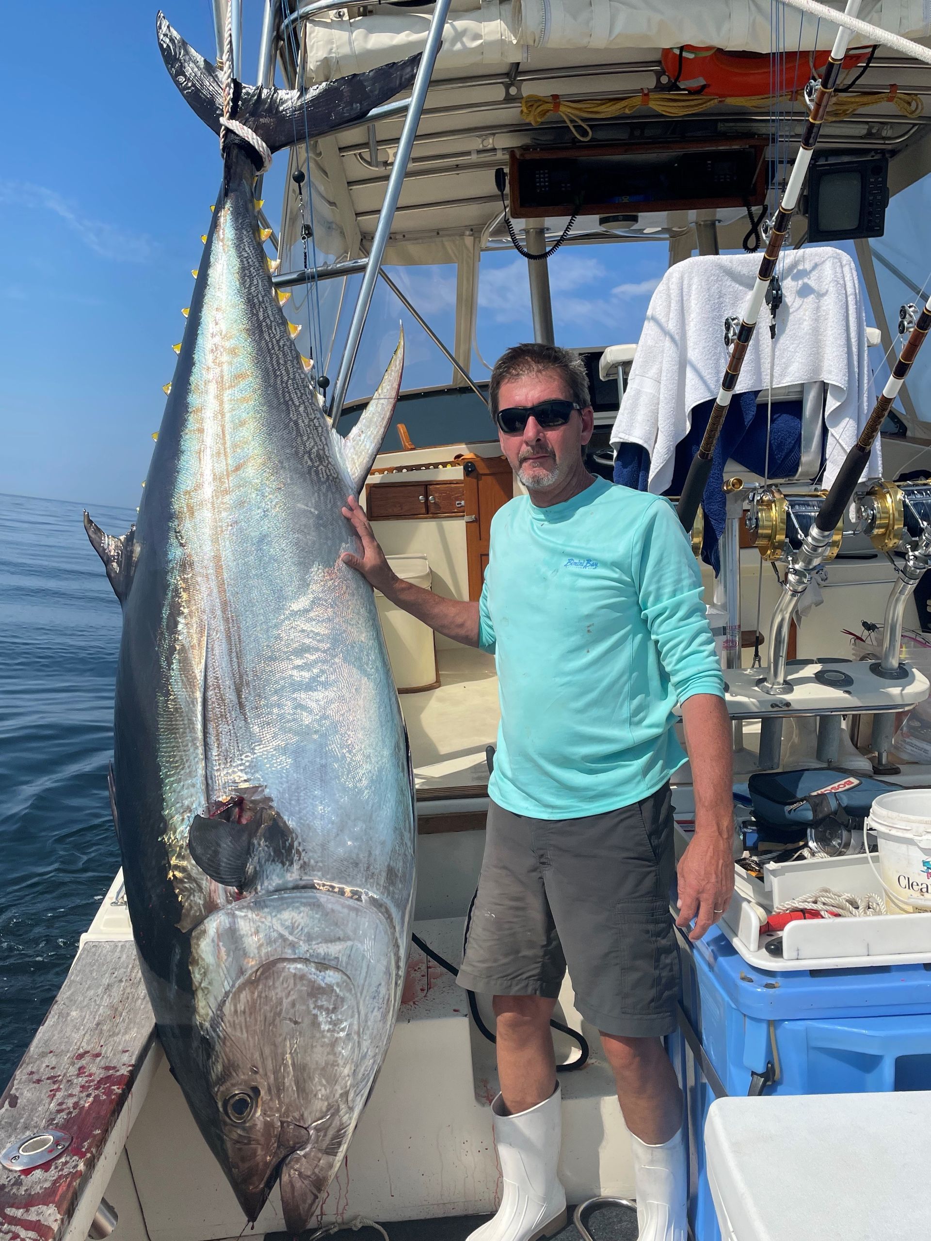 NE Giant Tuna Fishing