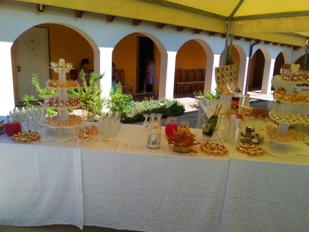 Buffet all'esterno