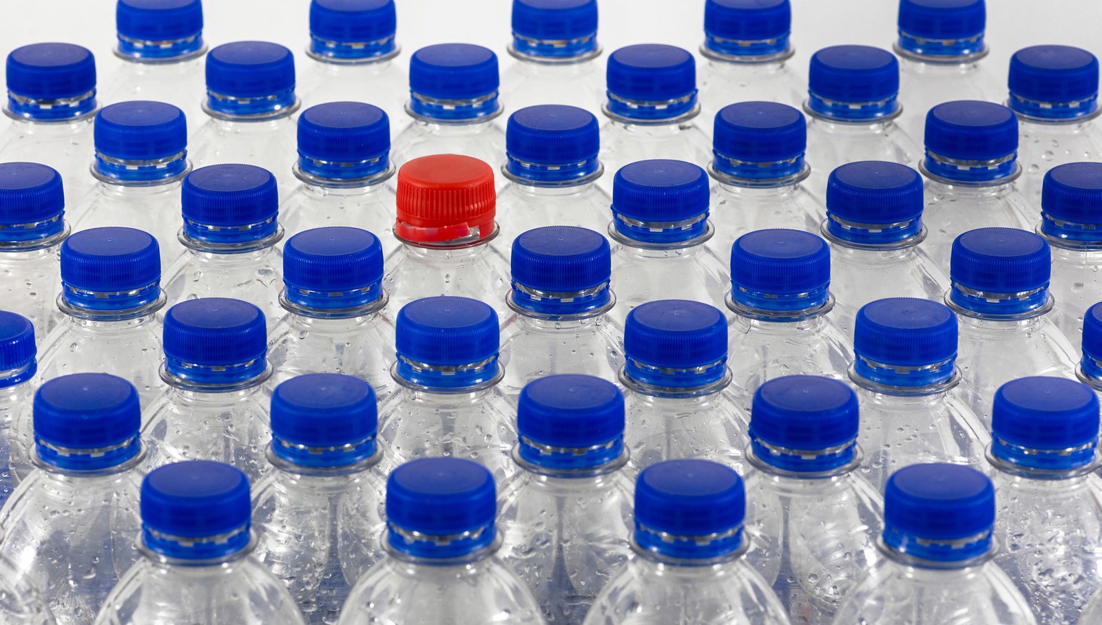 Guida pratica ai codici di riciclo della plastica: scopri cosa significano i simboli numerati