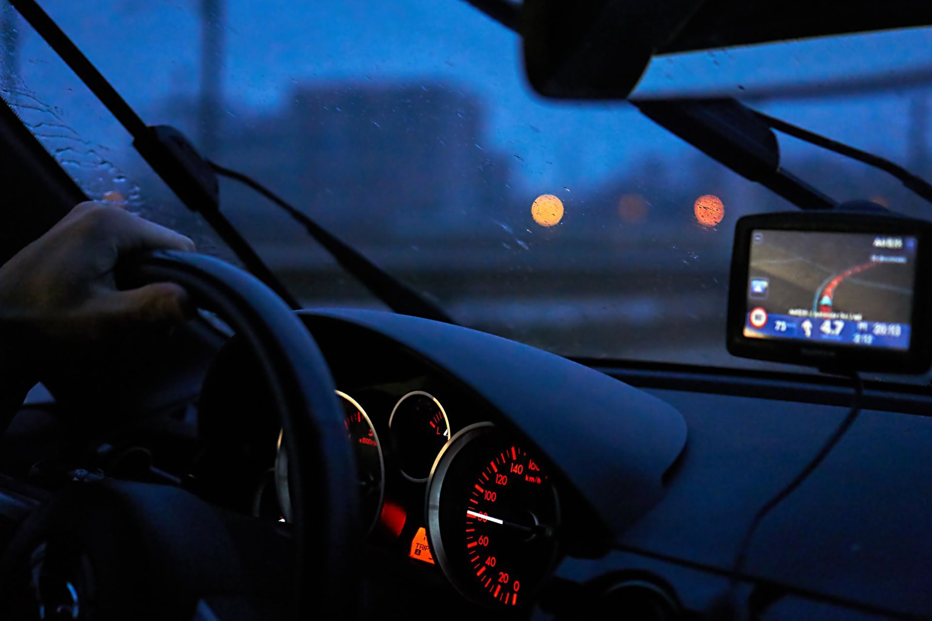 Des Moines, IA Lights and Wipers Services: Town and Country Service Center