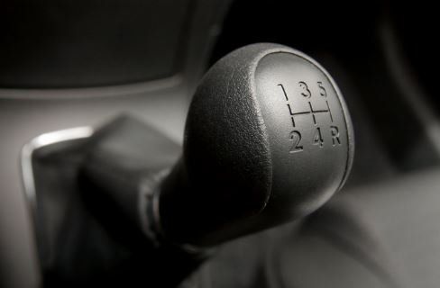 Automatic Vs Manual Gearbox: Which One Should I Choose?