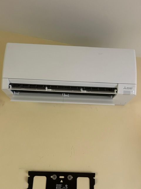 Mitsubishi cassette mini split cooling a warehouse in Fort Lauderdale, FL