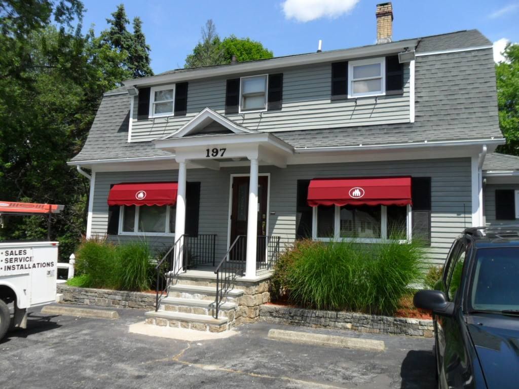 A house with the number 197 on the front of it