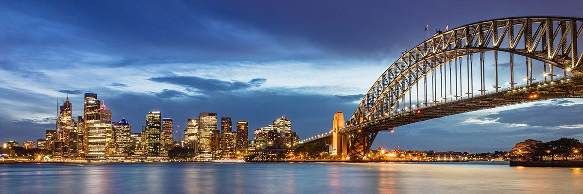 australia sydney skyline with sydney harbour bridge at twilight
