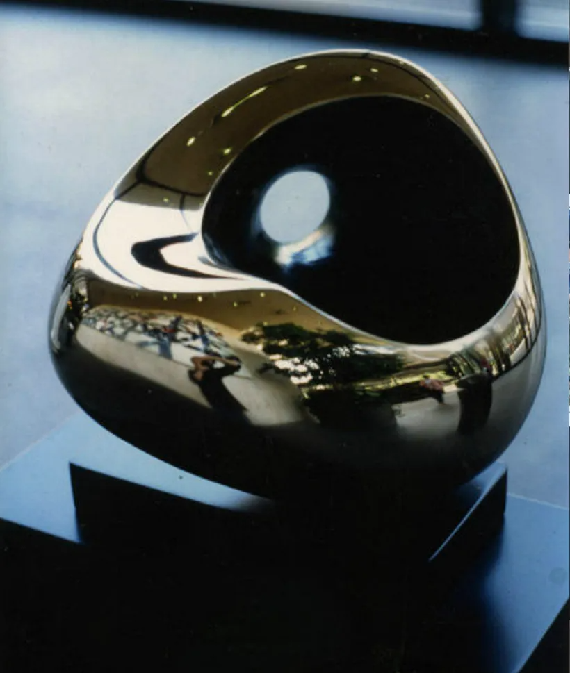 “Rialto Gold”, sculpture by artist and sculptor Jeff Day.