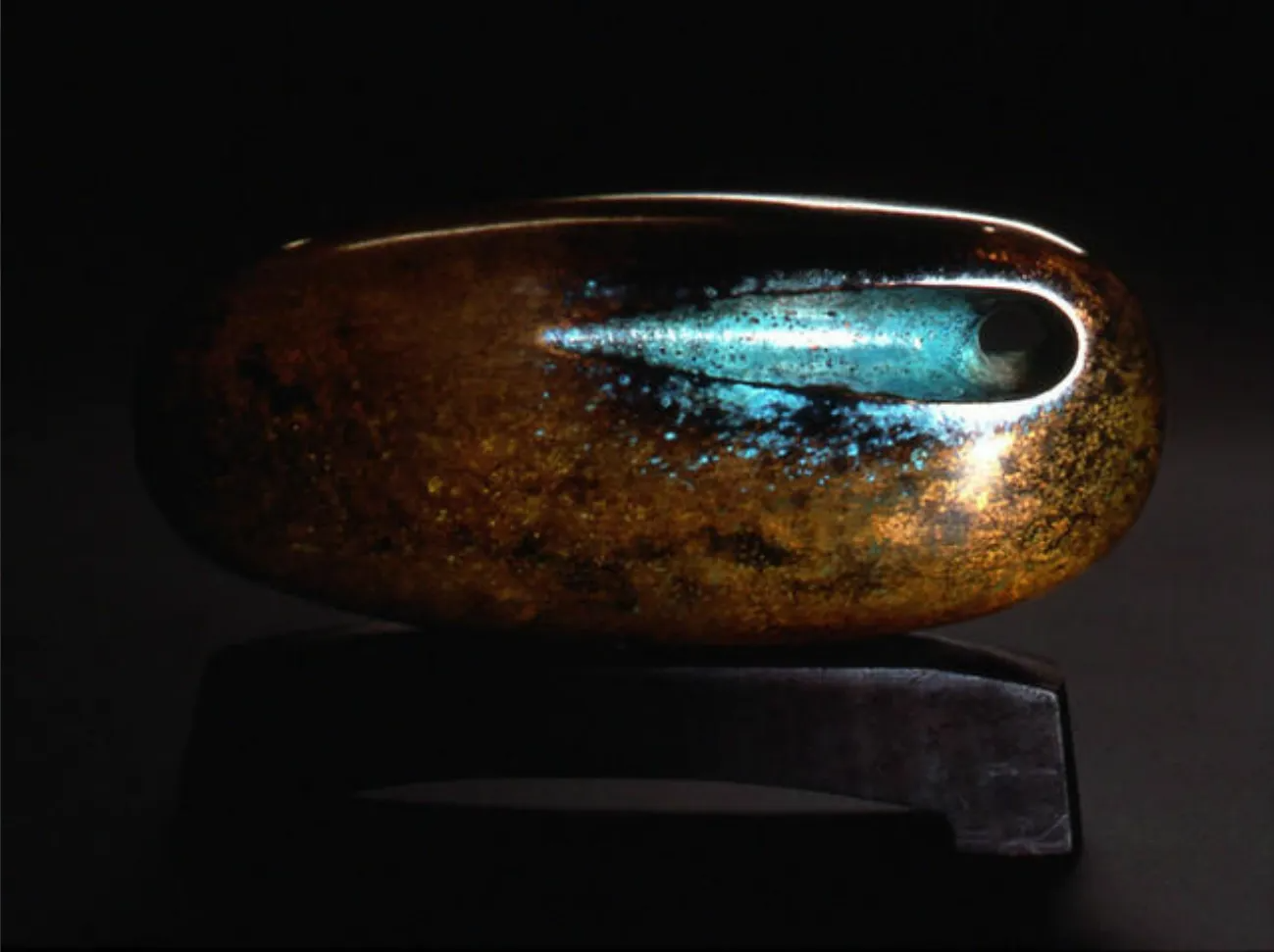 “Blue Falls Down”, sculpture by artist and sculptor Jeff Day.