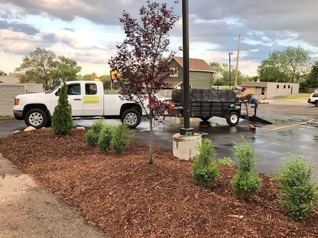 Lawn Care and Lanscaping Services 