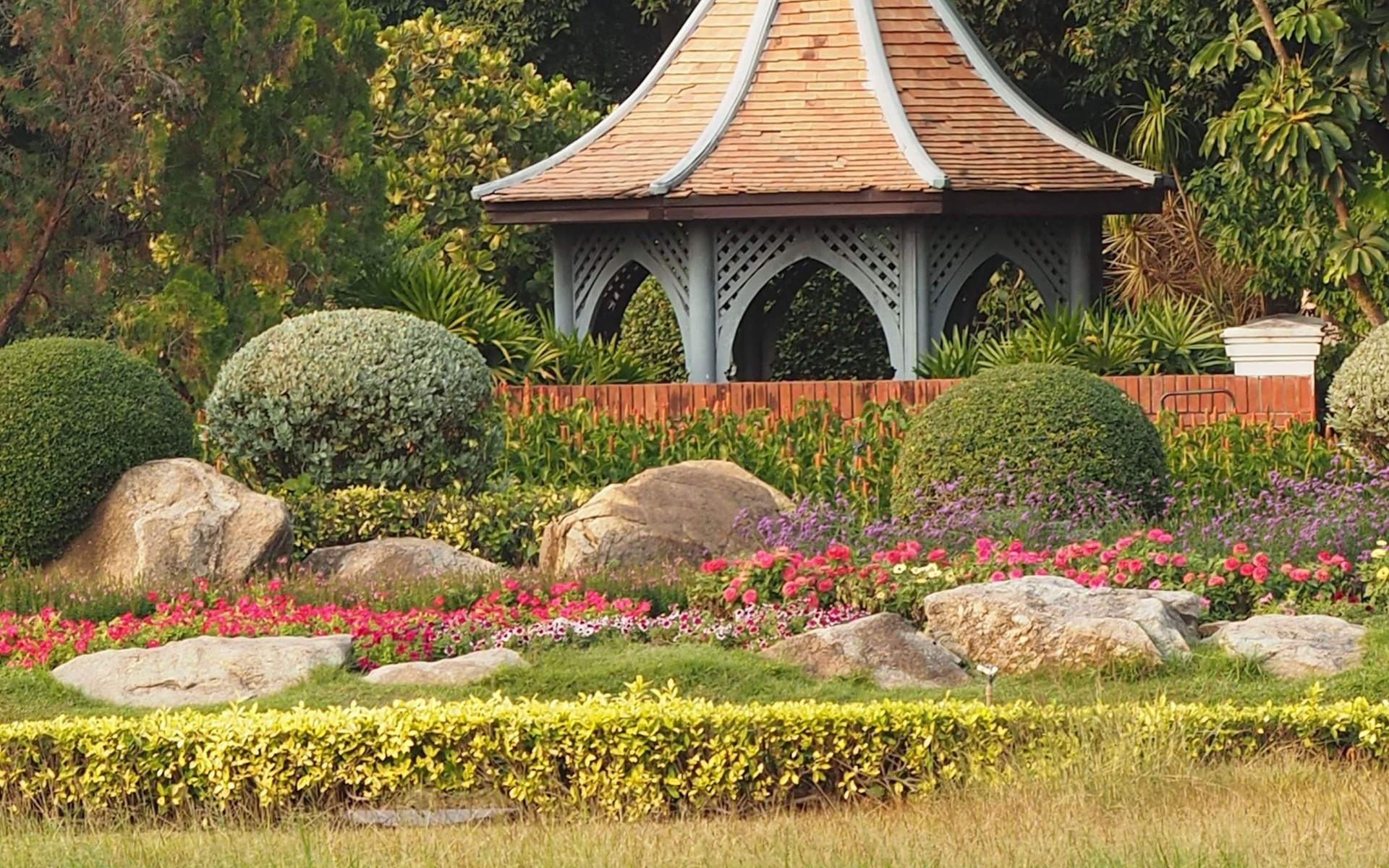 Professional Landscape Construction Services in Ada, MI