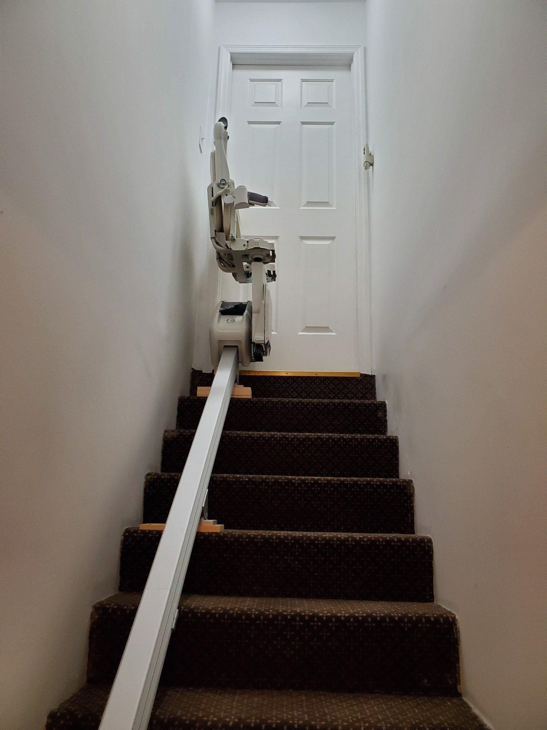 1100 chair lift - stair lift - installations