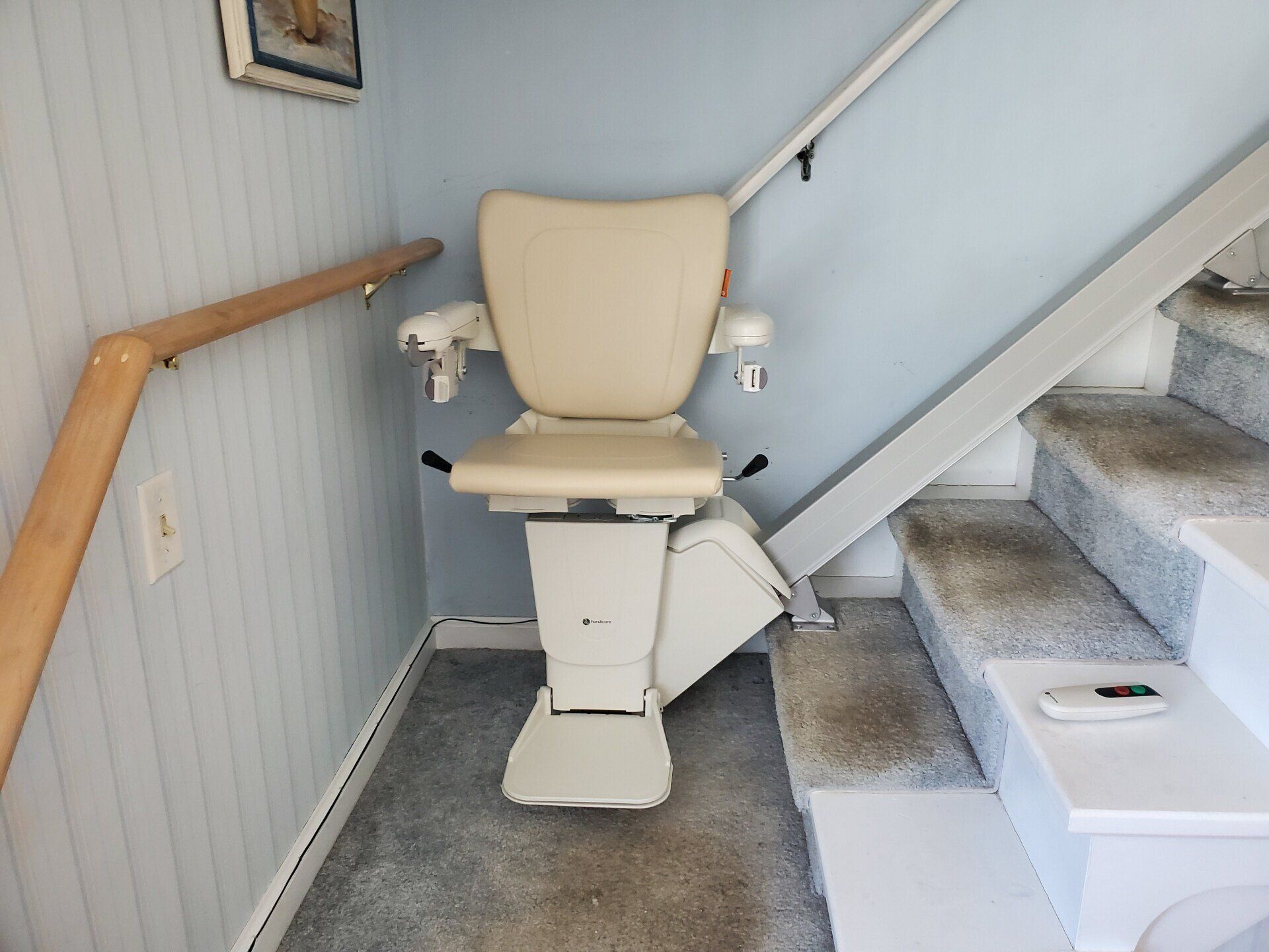 1100 chair lift - stair lift - installations