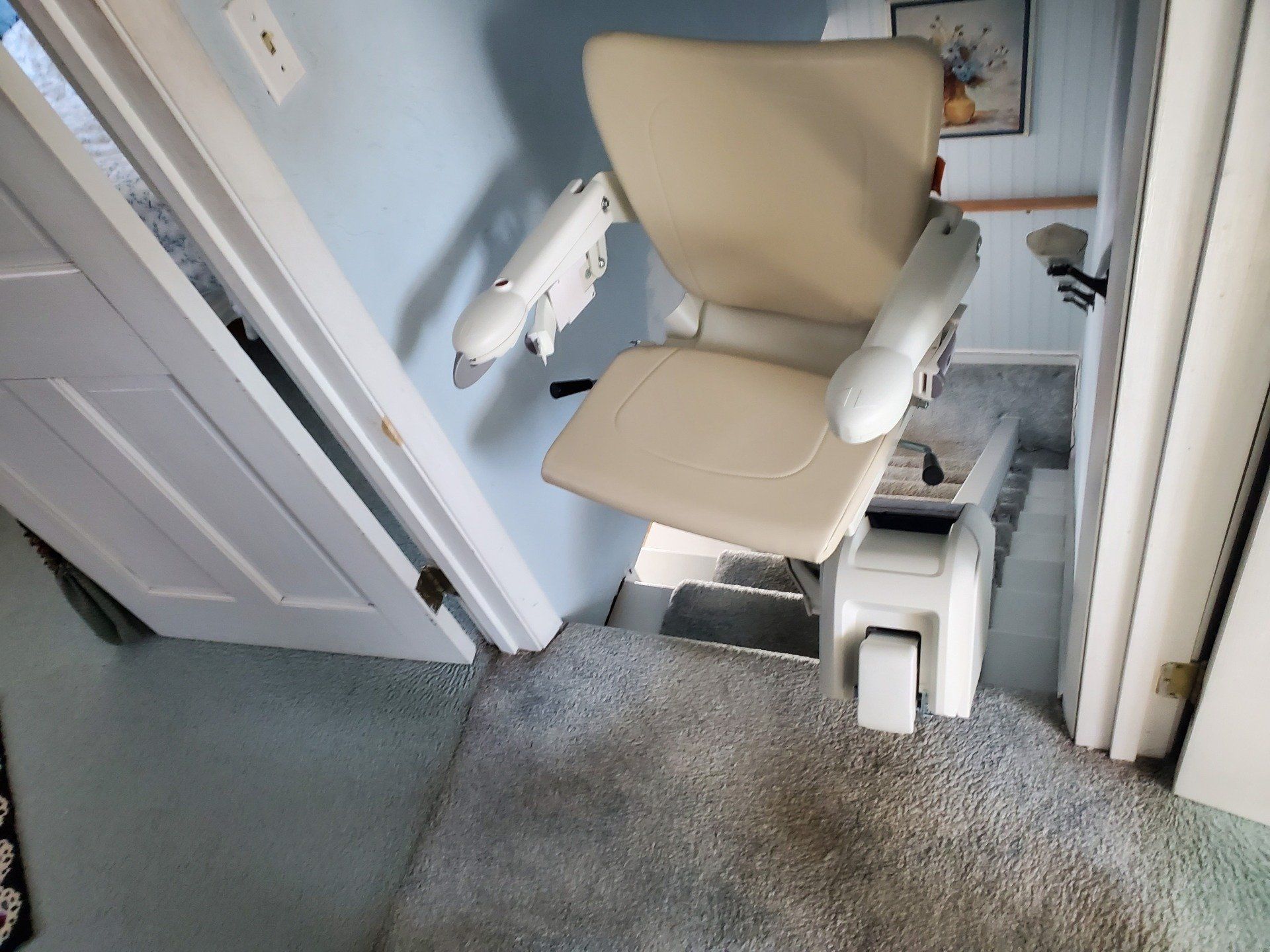 1100 chair lift - stair lift - installations