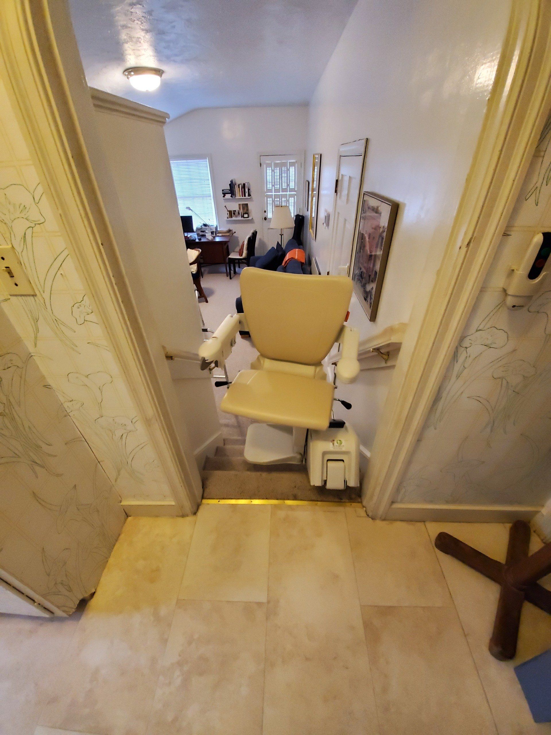 1100 chair lift - stair lift - installations