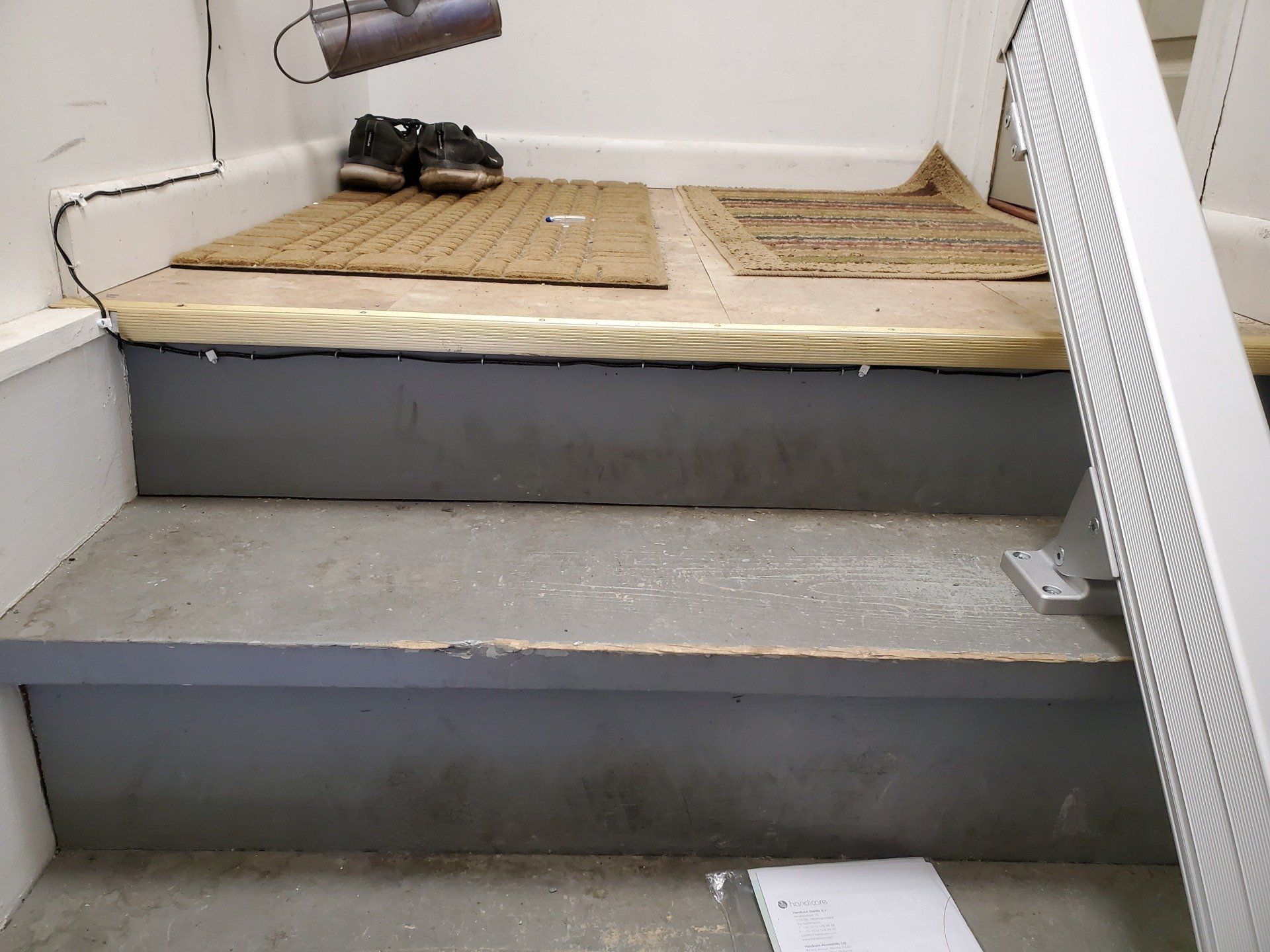 1100 chair lift - stair lift - installations