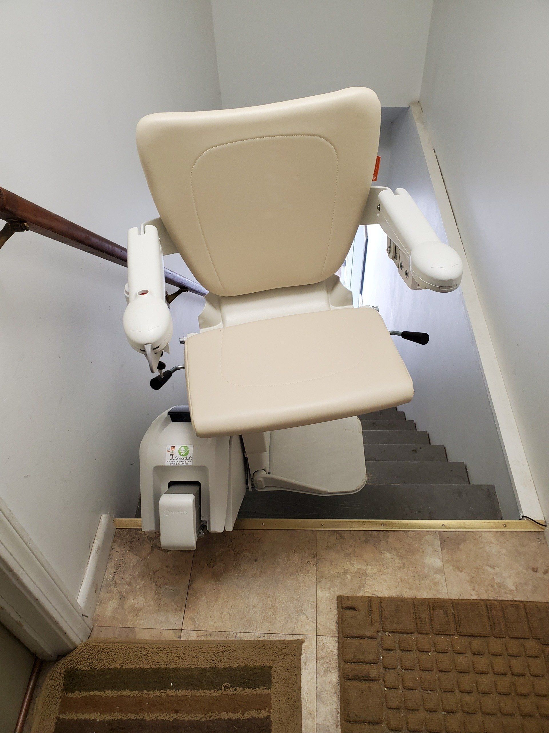 1100 chair lift - stair lift - installations