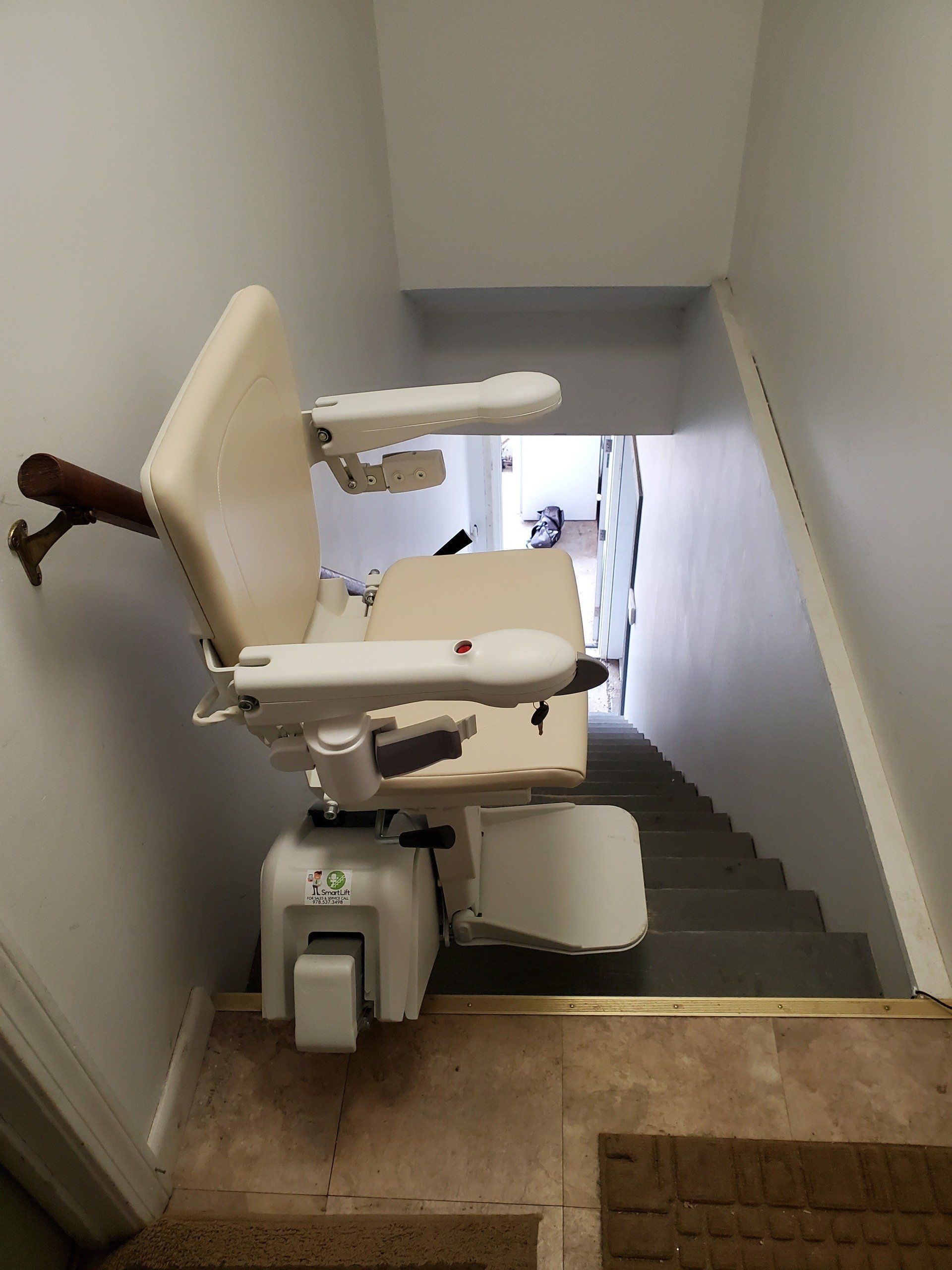 1100 chair lift - stair lift - installations