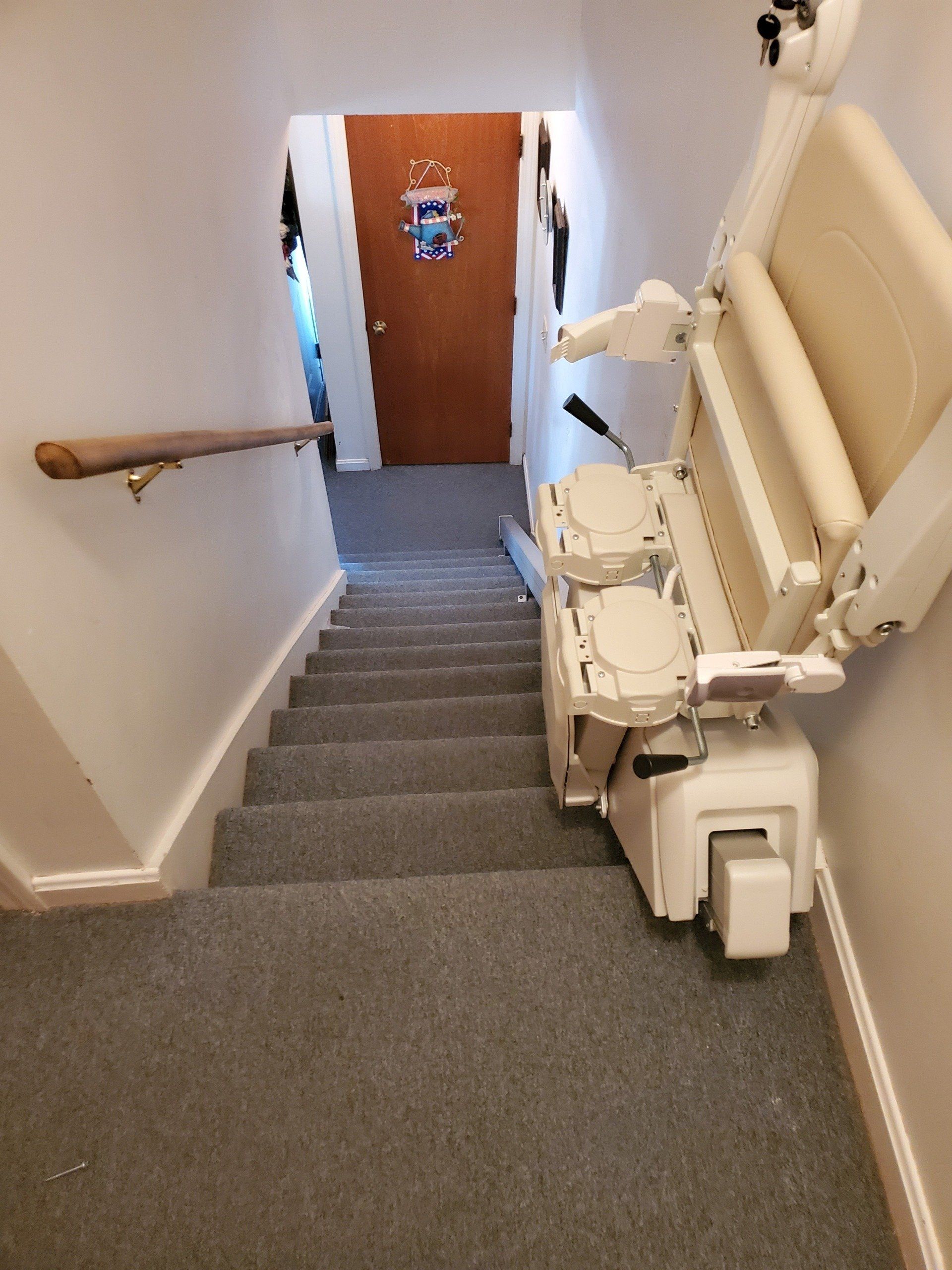 1100 chair lift - stair lift - installations