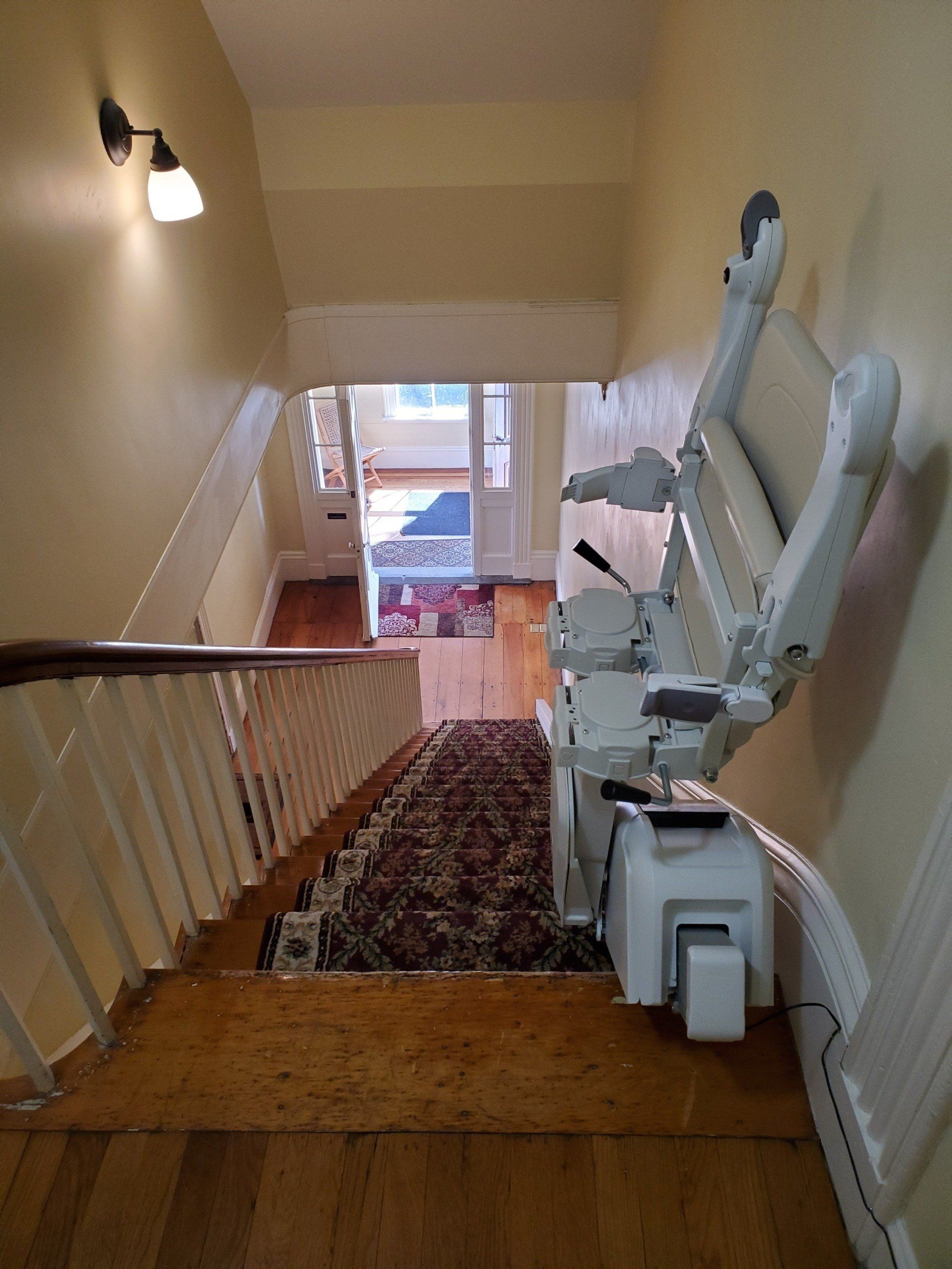 1100 chair lift - stair lift - installations