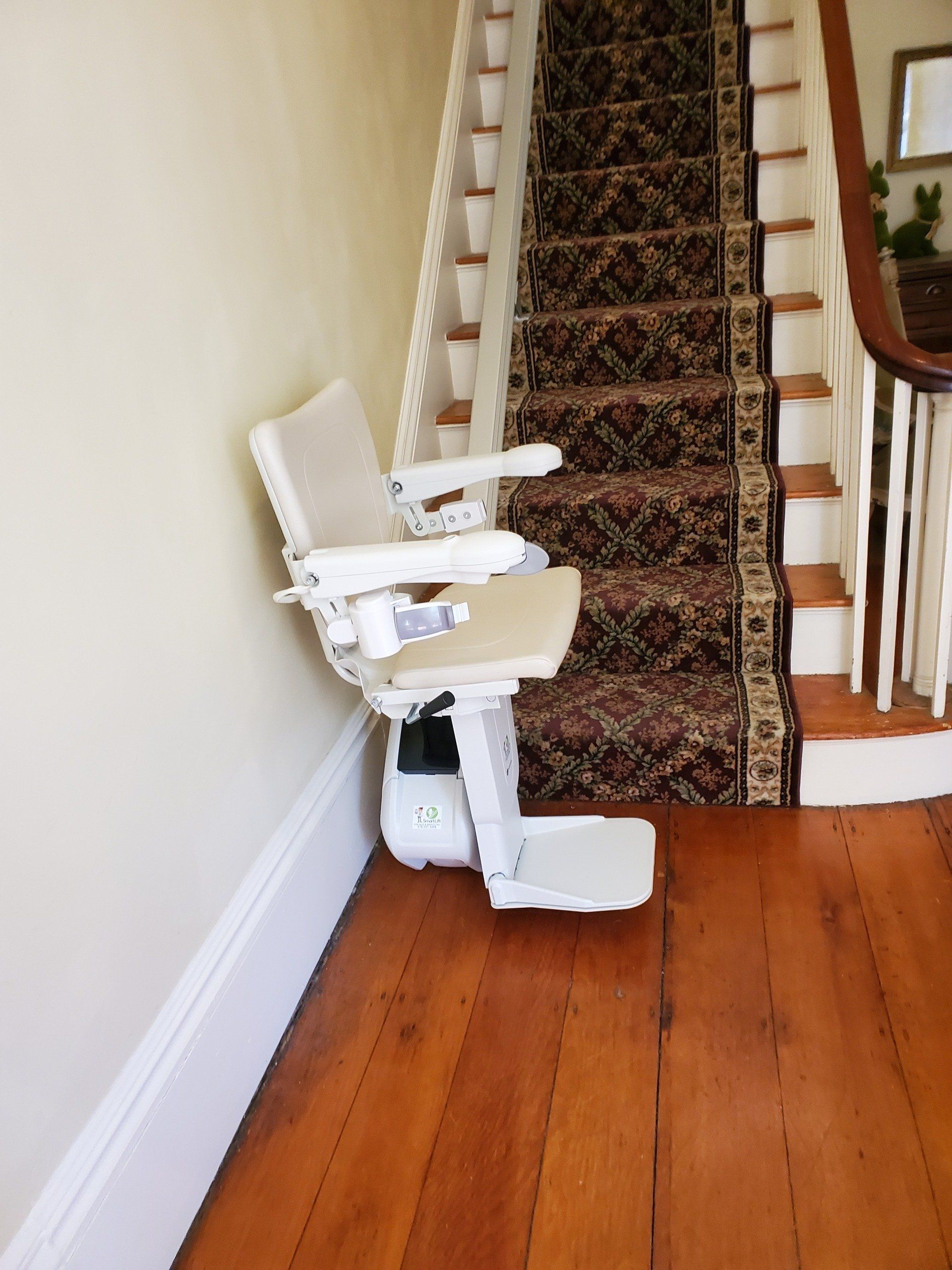 1100 chair lift - stair lift - installations