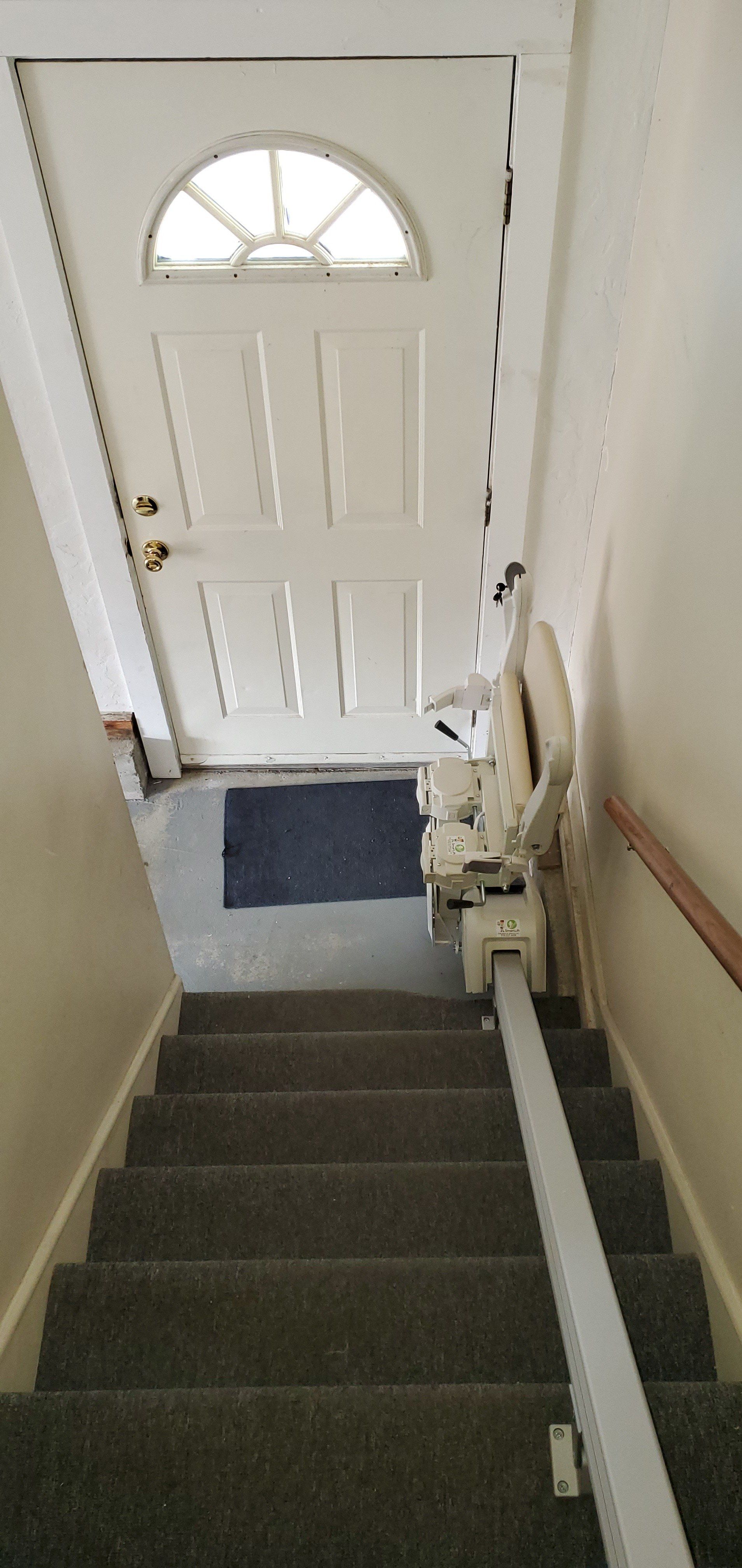 1100 chair lift - stair lift - installations