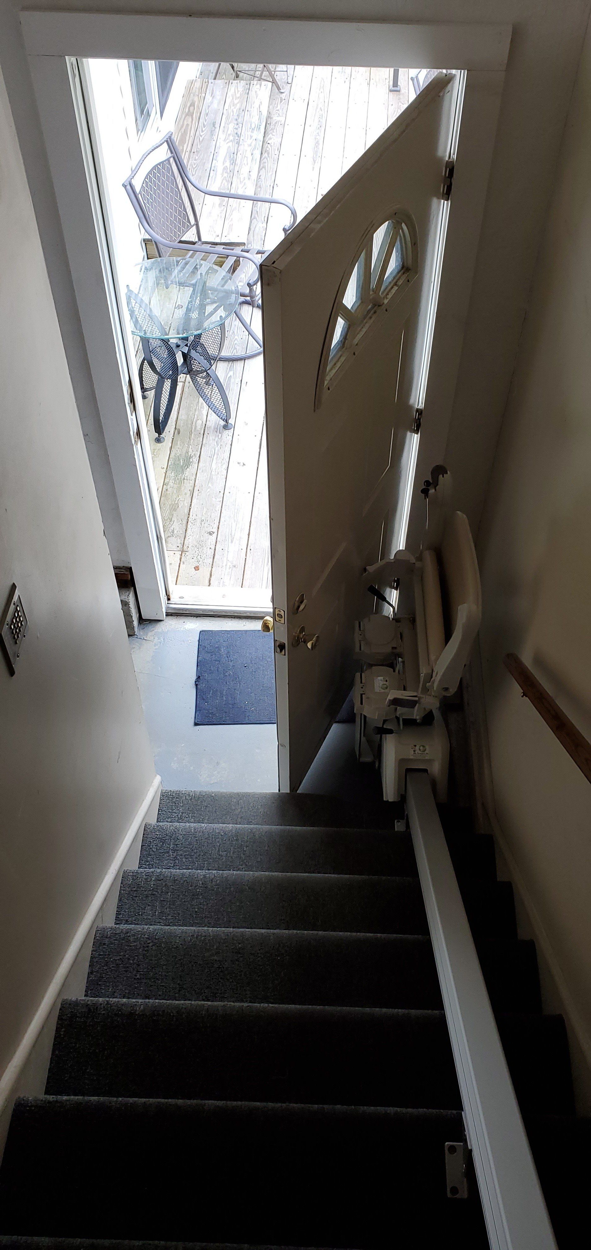1100 chair lift - stair lift - installations