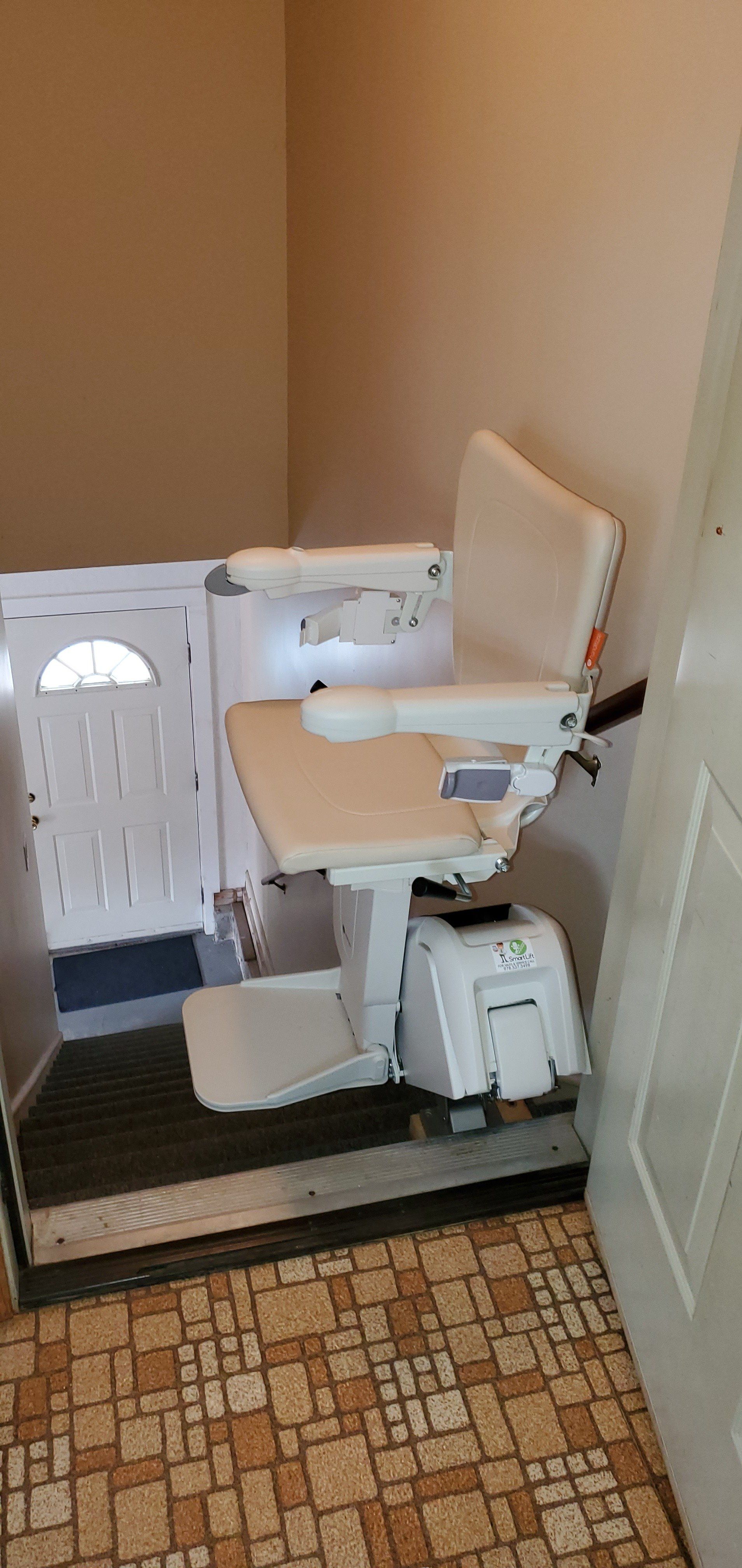 1100 chair lift - stair lift - installations