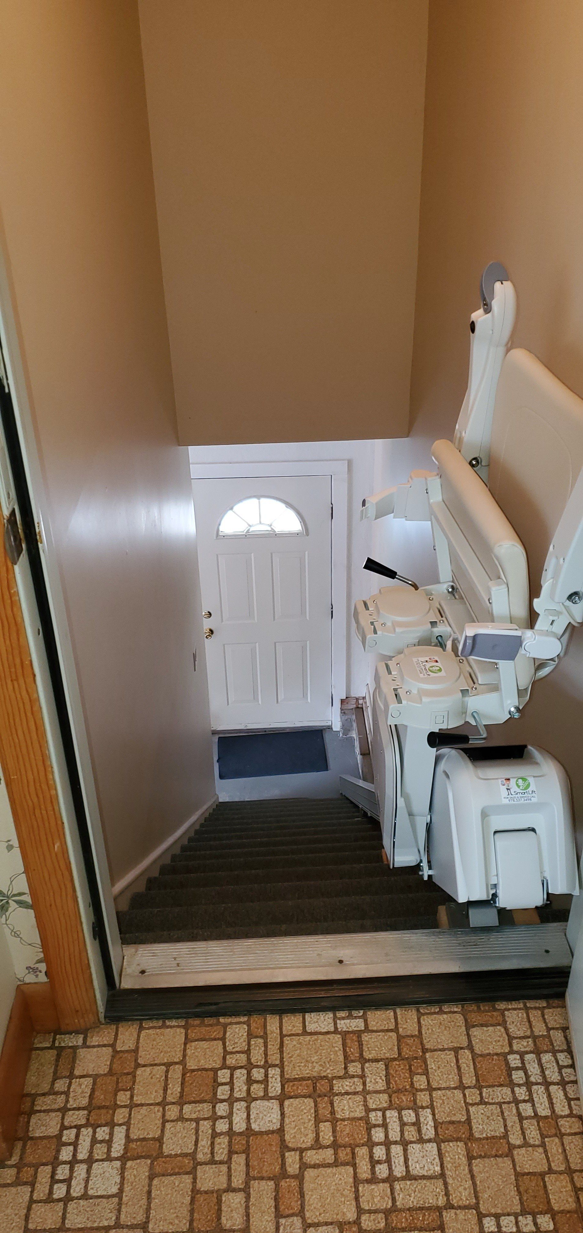1100 chair lift - stair lift - installations
