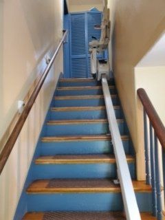 1100 chair lift - stair lift - installations