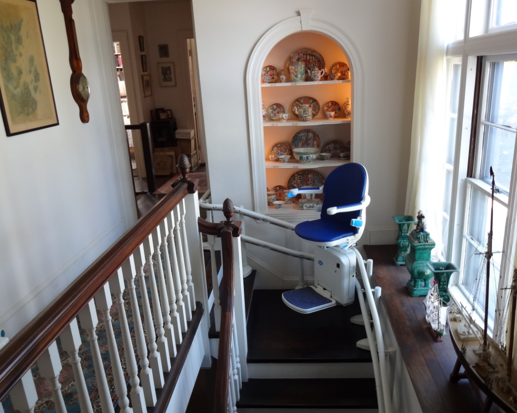 2000 stair lift - chair lift - smart lift - homecare - installs