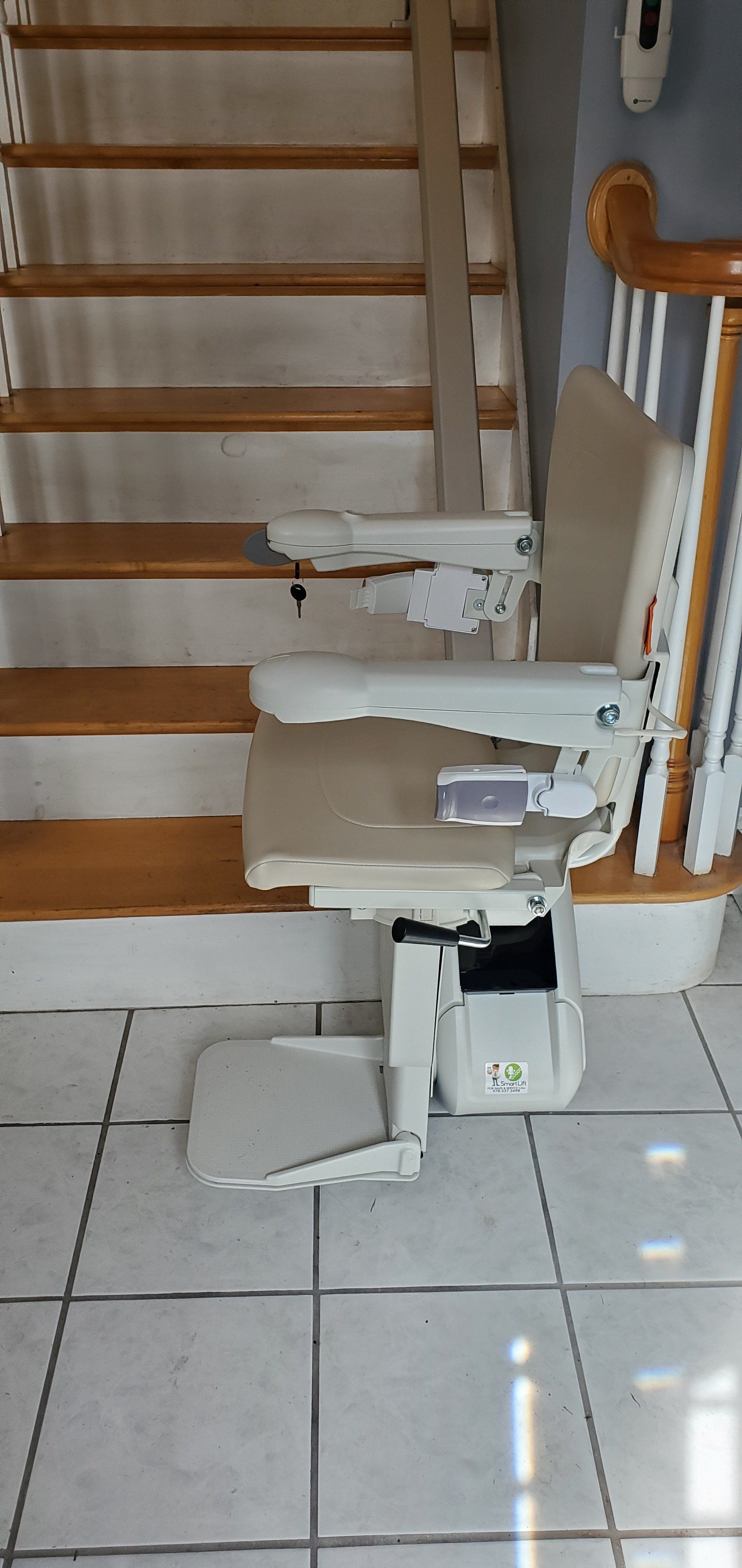 1100 chair lift - stair lift - installations