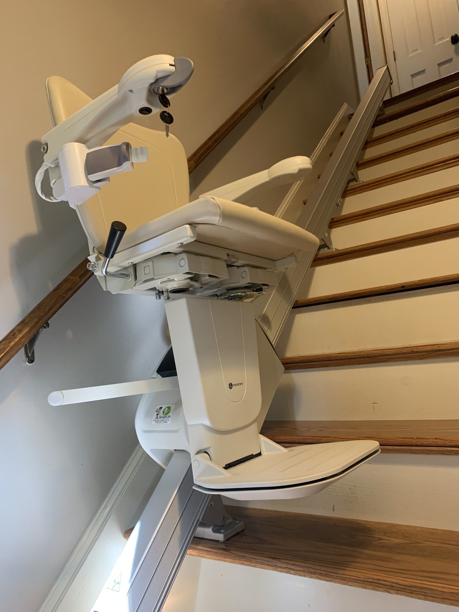 1100 chair lift - stair lift - installations