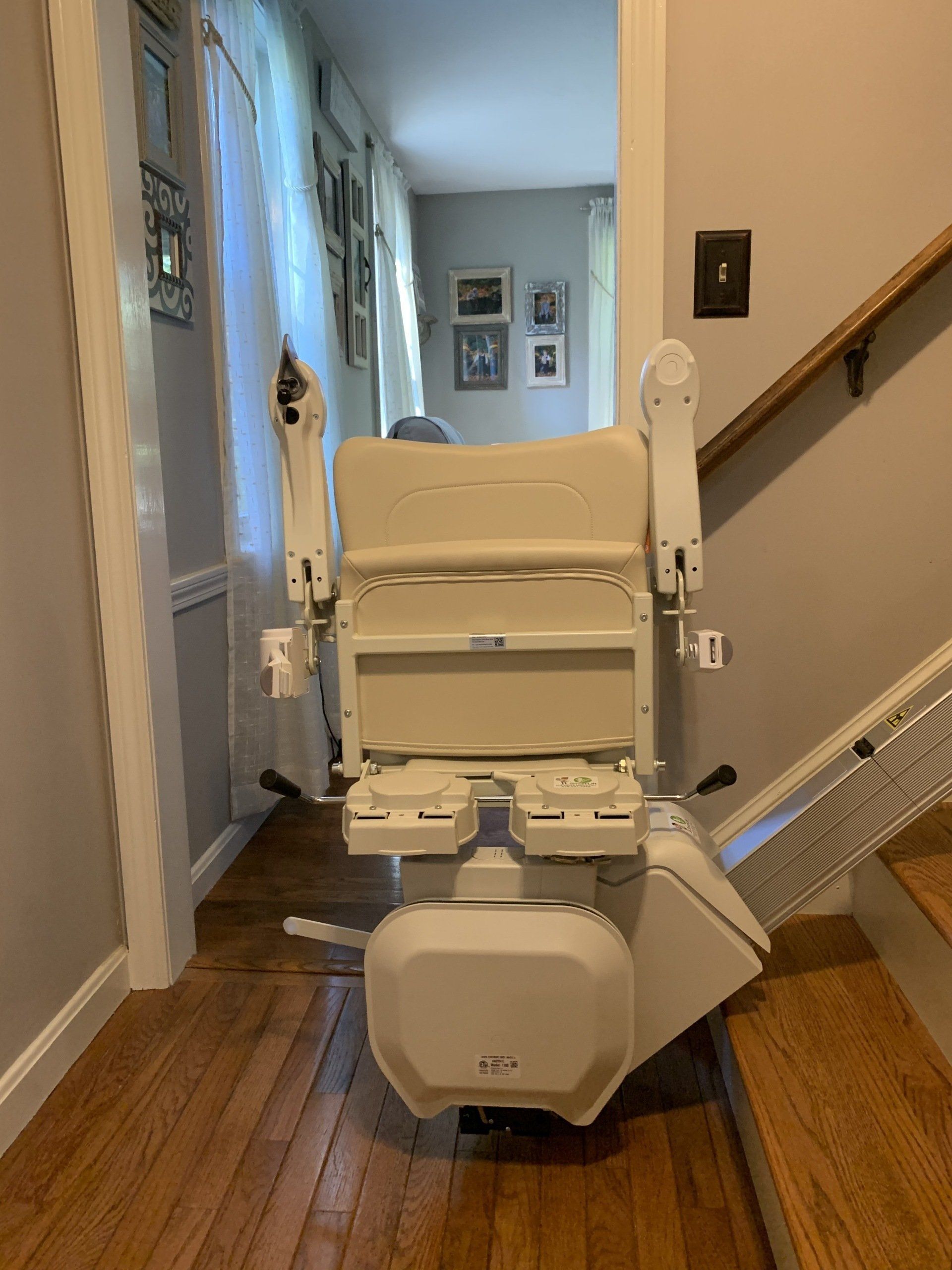 1100 chair lift - stair lift - installations
