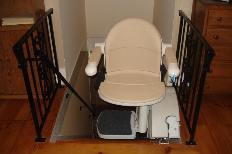 1100 chair lift - stair lift - installations