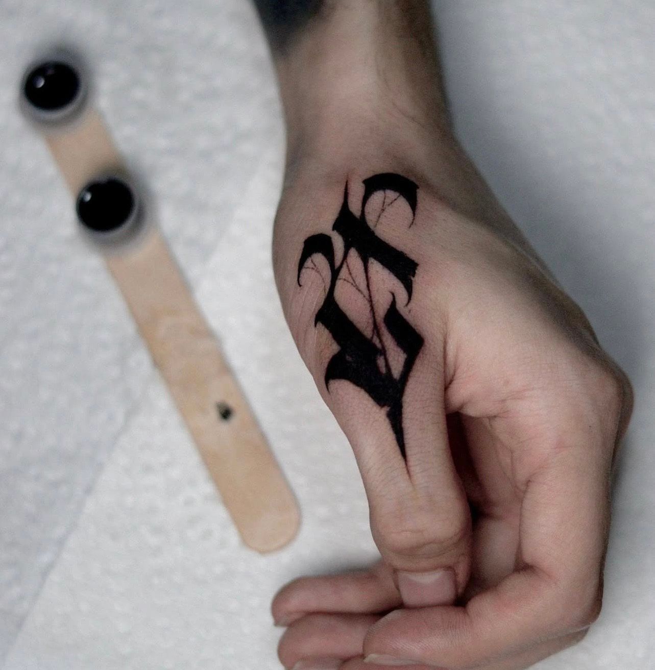 Realism tattoo in Waikiki by guest artist Eder Neroz at Aloha Tattoo—an illustrative piece from Oahu’s top-rated tattoo studio near Hilton Hawaiian Village.