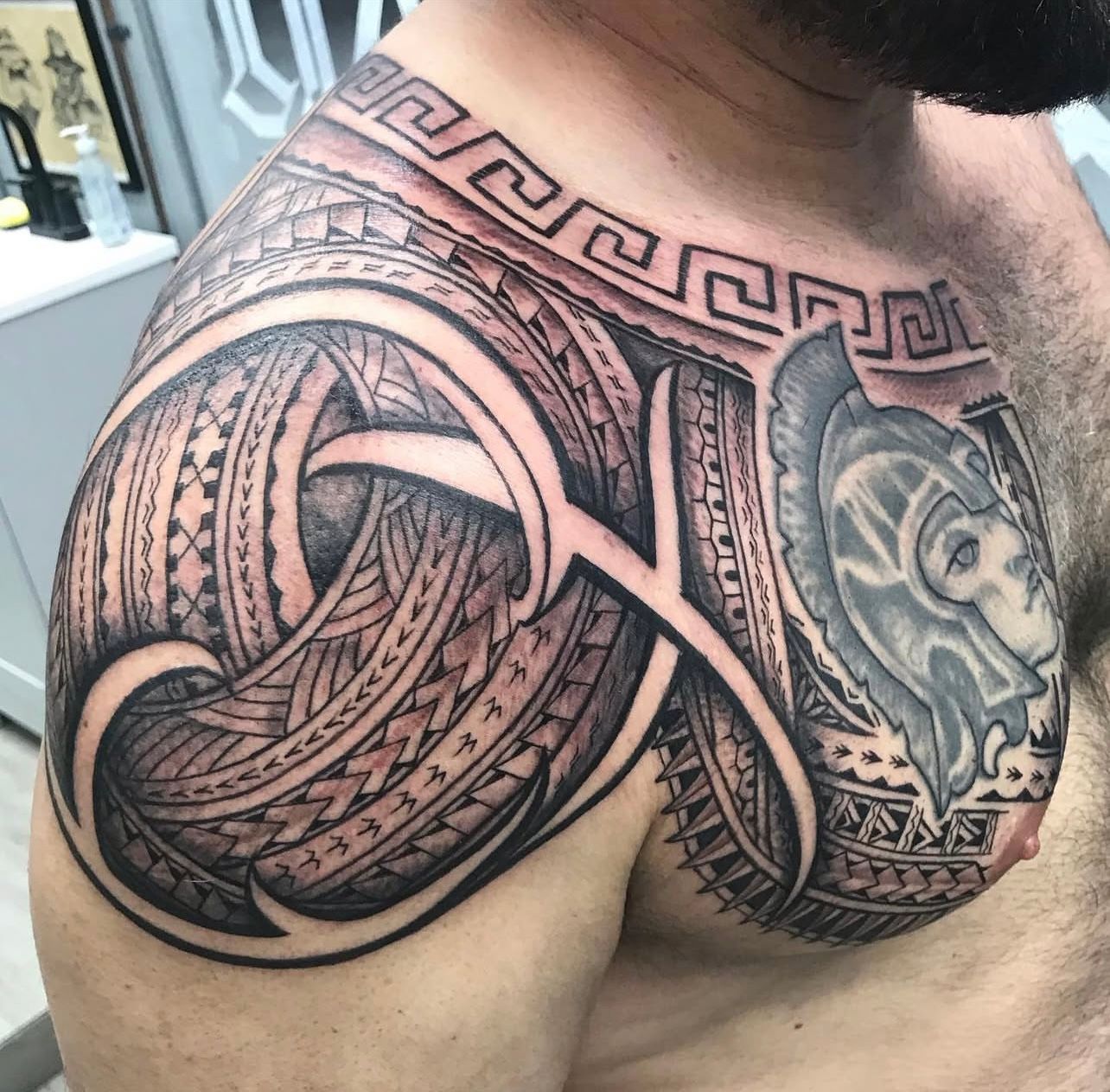 Polynesian-tattoo-hawaiian-tribal-tattoo-waikiki-best-tattoo-shop-in-waikiki-aloha-tattoo