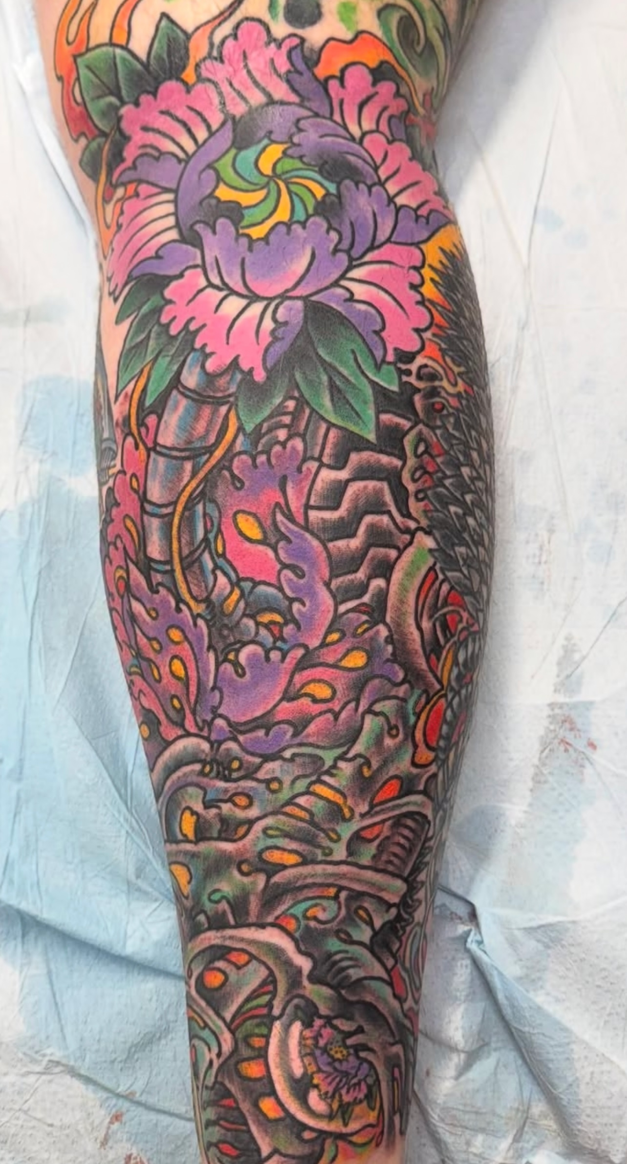 tattoo-shop-waikiki-tattoo-shop-honolulu-tattoo-near-me-waikiki-tattoo-studio-walk-in-tattoo-award-winning-tattoo-studio-traditional-tattoos-jap[4]