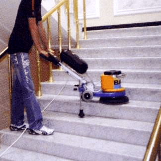 Lucidatura scale marmo