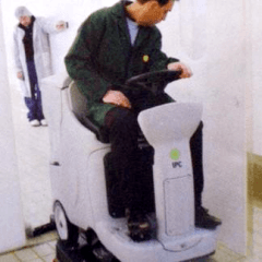 Pulizia motorizzata pavimenti