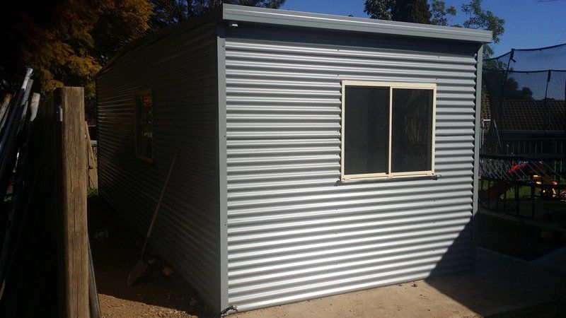 pod window and exterior