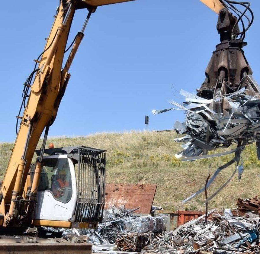 Operazioni di smaltimento rifiuti industriali