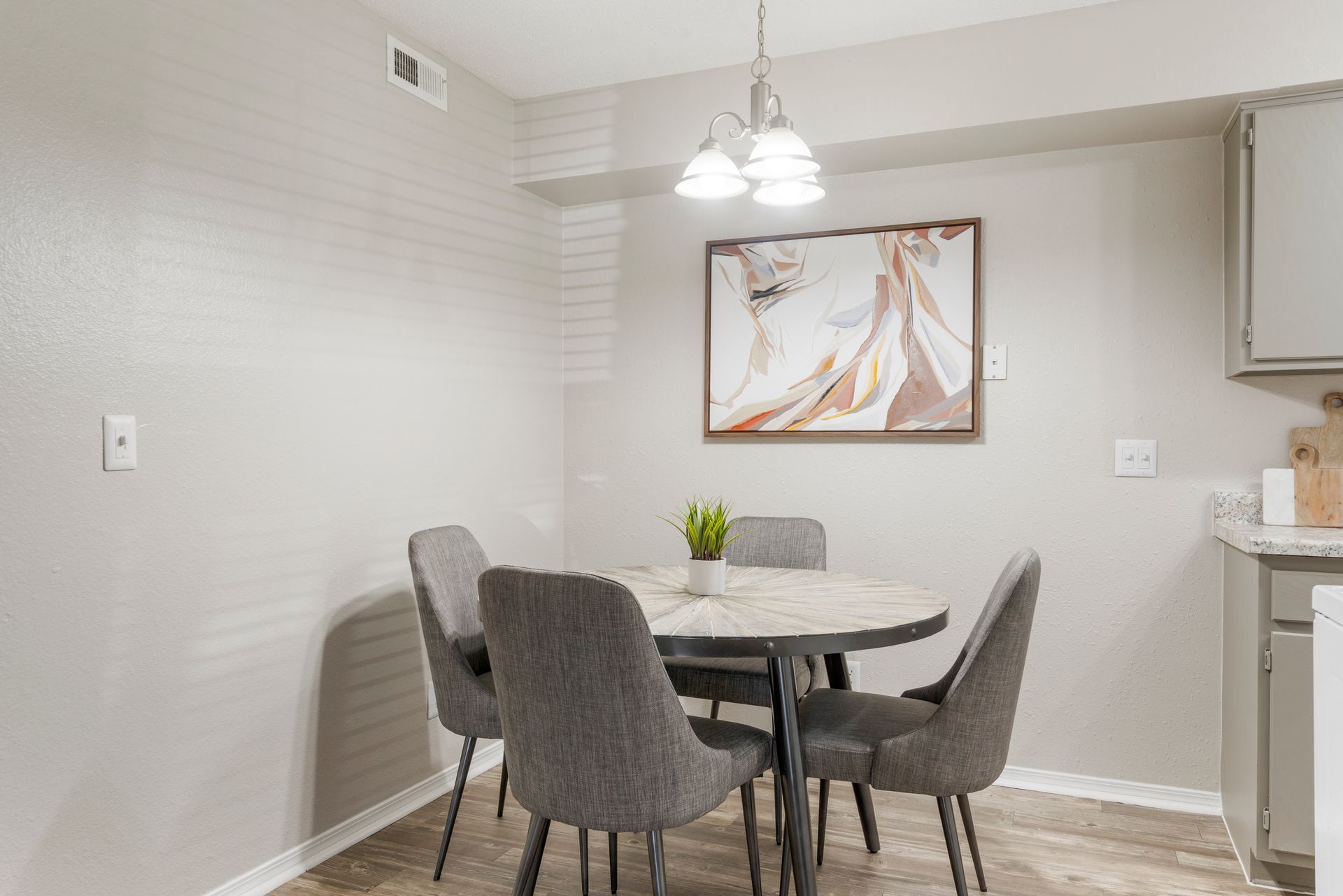 echo trail dining room 2