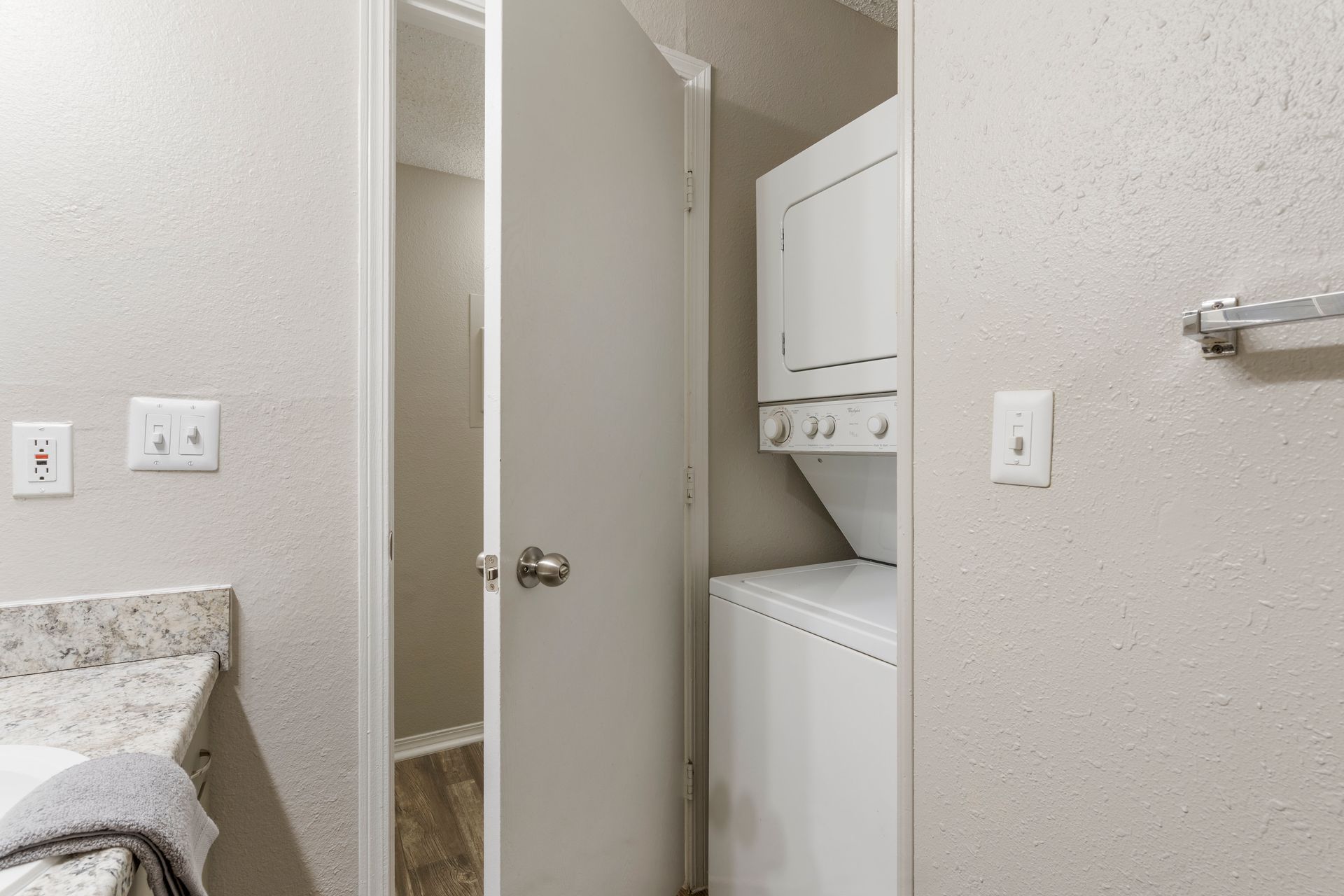 echo trail in unit laundry